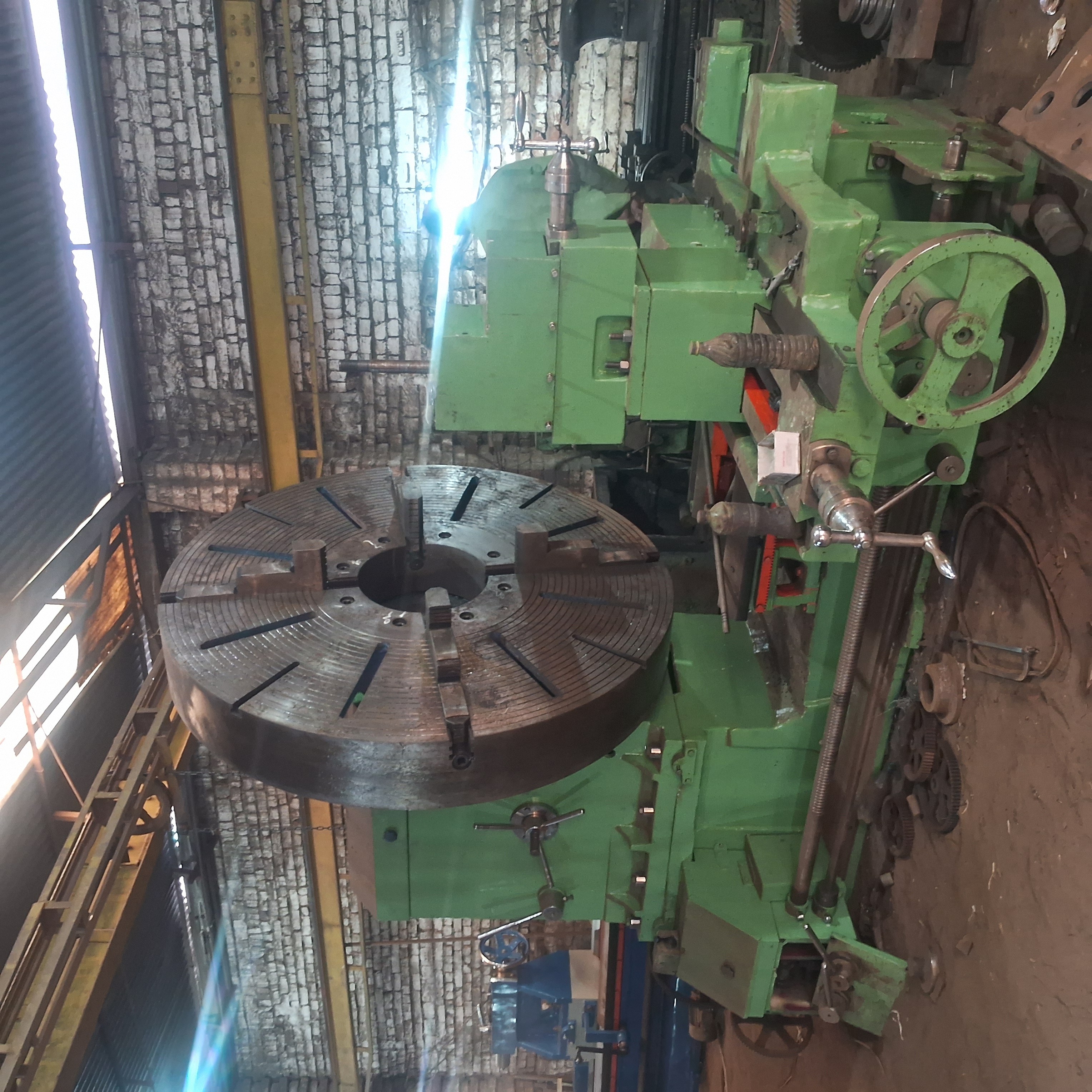 Heavy Duty Lathe Machine